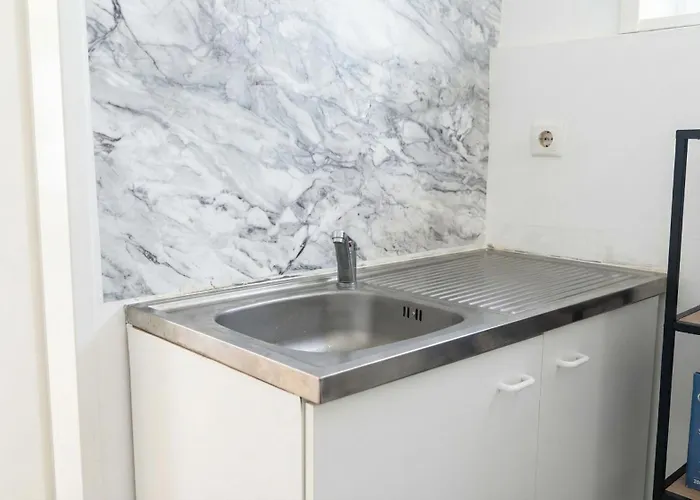 Stylish 1br For 5, Great Location Apartment Vienna