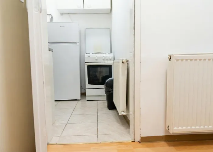 Stylish 1br For 5, Great Location